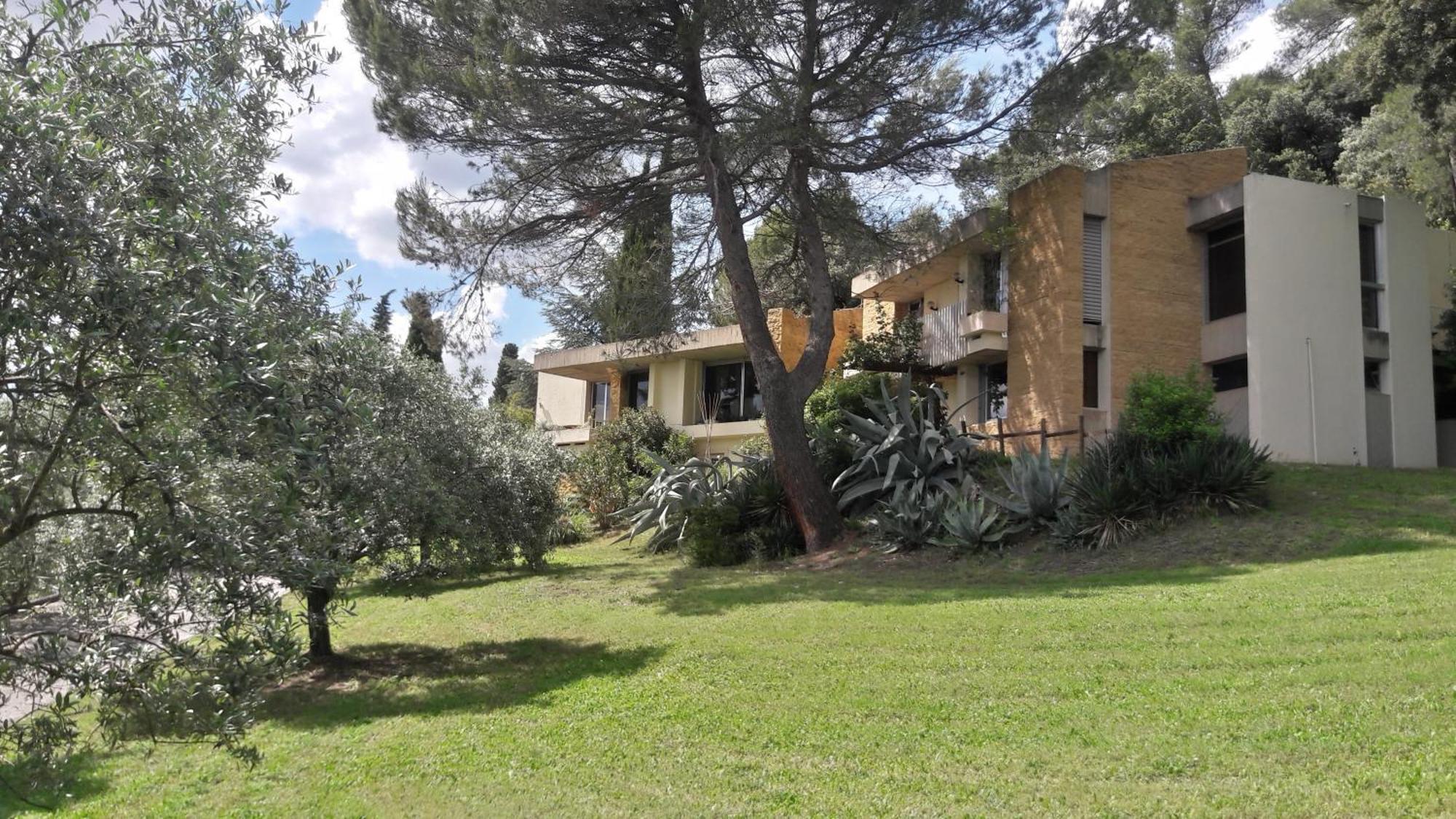 Les 3 Saisons Bed & Breakfast Cucuron Dış mekan fotoğraf