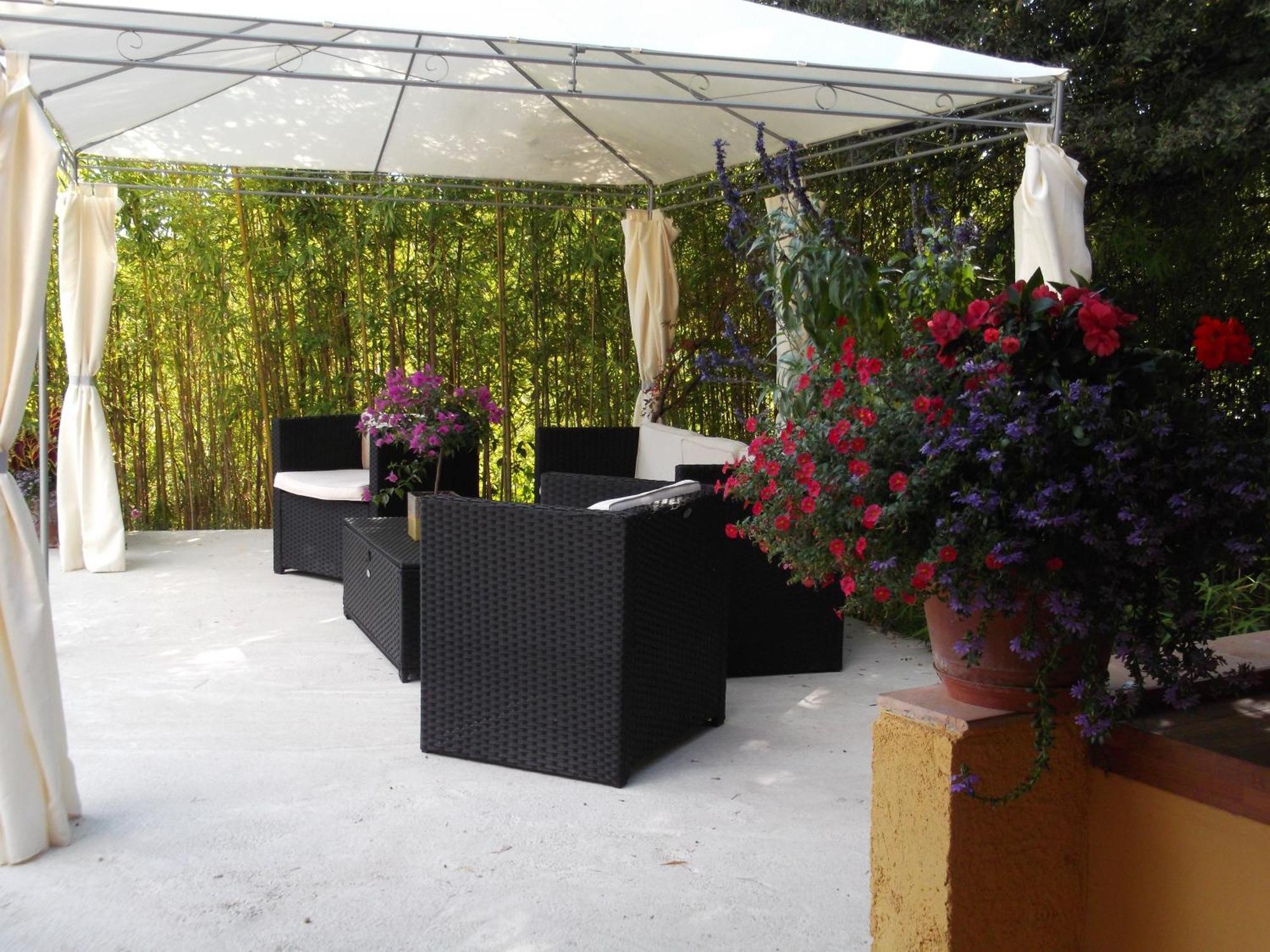 Les 3 Saisons Bed & Breakfast Cucuron Dış mekan fotoğraf