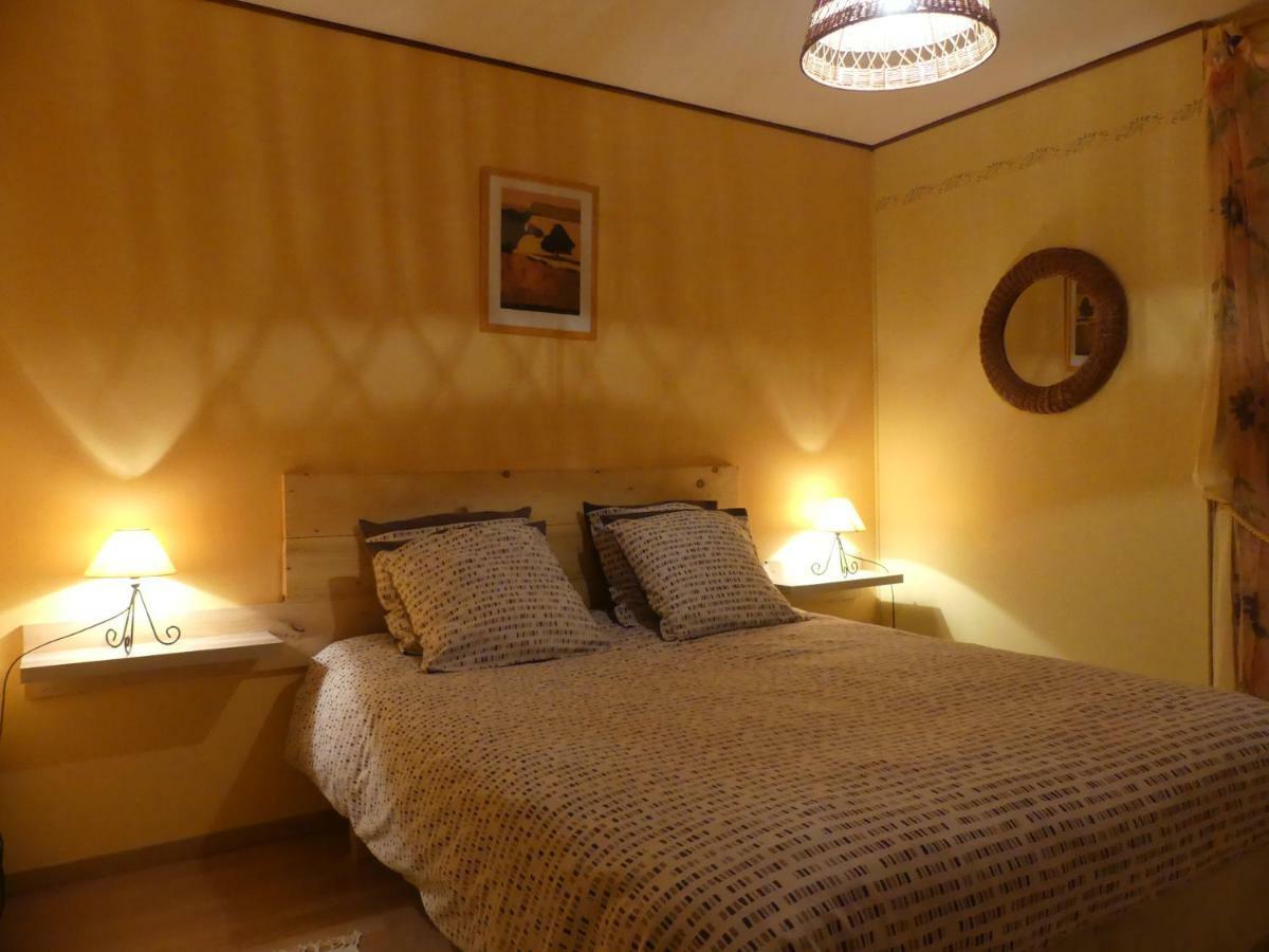 Les 3 Saisons Bed & Breakfast Cucuron Dış mekan fotoğraf