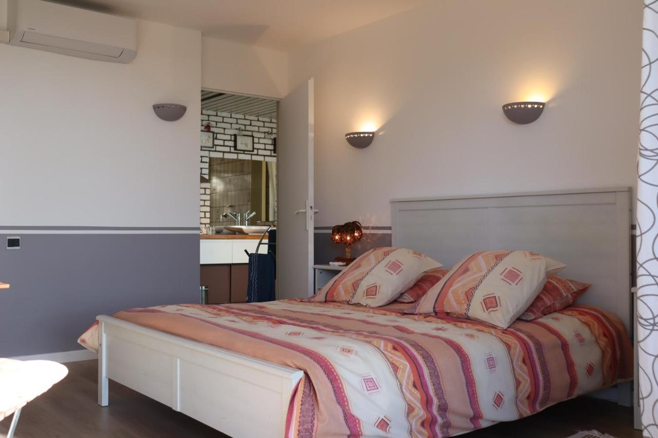 Les 3 Saisons Bed & Breakfast Cucuron Dış mekan fotoğraf